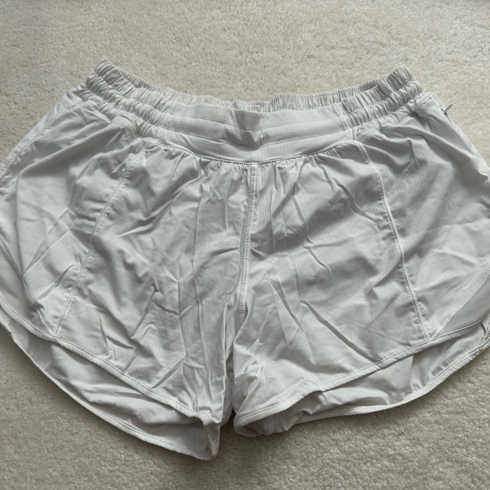 Lululemon Hotty Hot Low-Rise Lined Short 4"